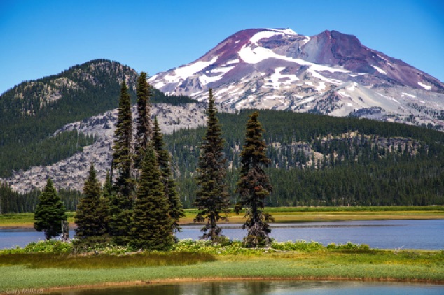 South Sister Mountain at Sparks Lake
Deschuhtes National Forest
25 miles West of Bend OR
